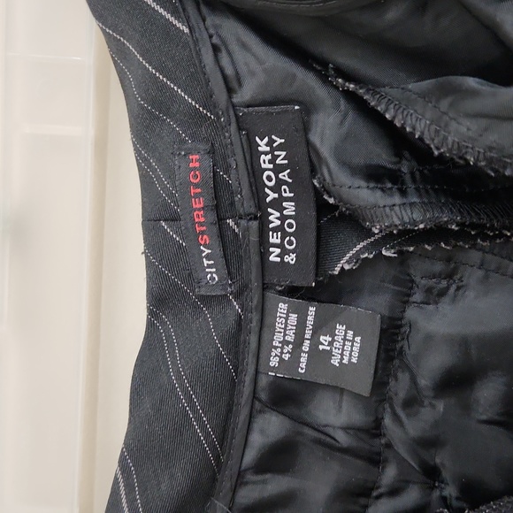 City Stretch New York & Company Size 14 Black and Creme Stripe Wide Leg Pants - Picture 2 of 3